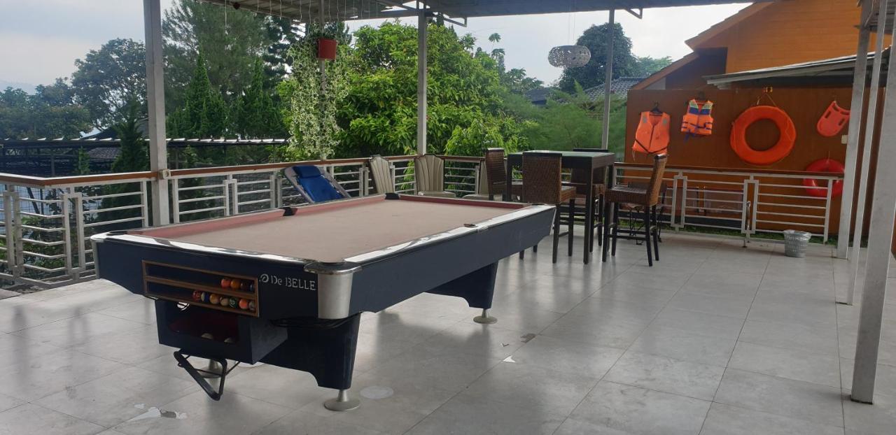 Villa Chacha At Macarena, Megamendung Zewnętrze zdjęcie